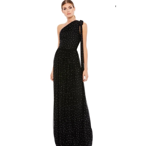 STILL IN STORE Mac Duggal Black and Silver Asymmetrical Sequin Gown Sz 6 - Picture 1 of 7